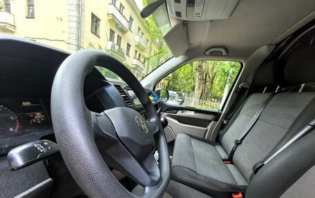 Volkswagen Transporter T6 рестайлинг, 2019 год, 2 420 000 рублей, 4 фотография