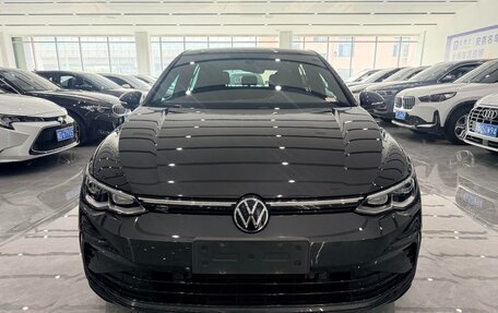 Volkswagen Golf VIII, 2022 год, 1 620 000 рублей, 2 фотография