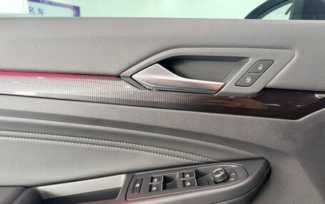 Volkswagen Golf VIII, 2022 год, 1 620 000 рублей, 12 фотография