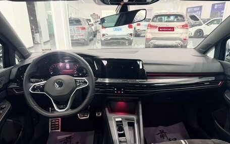 Volkswagen Golf VIII, 2022 год, 1 620 000 рублей, 9 фотография