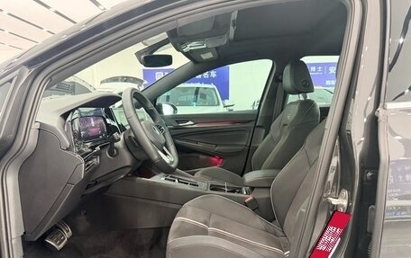 Volkswagen Golf VIII, 2022 год, 1 620 000 рублей, 8 фотография