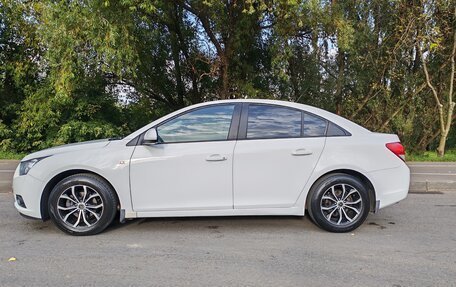 Chevrolet Cruze II, 2010 год, 745 000 рублей, 3 фотография