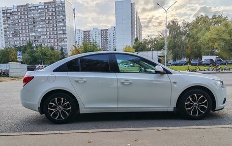 Chevrolet Cruze II, 2010 год, 745 000 рублей, 7 фотография