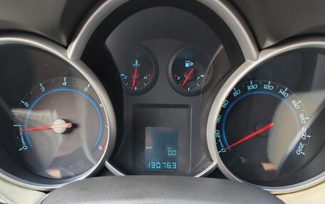Chevrolet Cruze II, 2010 год, 745 000 рублей, 15 фотография