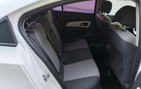Chevrolet Cruze II, 2010 год, 745 000 рублей, 32 фотография