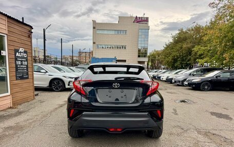 Toyota C-HR I рестайлинг, 2017 год, 1 749 000 рублей, 8 фотография