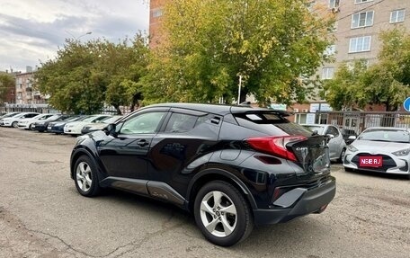 Toyota C-HR I рестайлинг, 2017 год, 1 749 000 рублей, 6 фотография