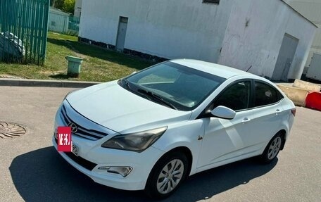 Hyundai Solaris II рестайлинг, 2016 год, 490 000 рублей, 3 фотография