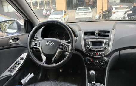 Hyundai Solaris II рестайлинг, 2016 год, 490 000 рублей, 10 фотография