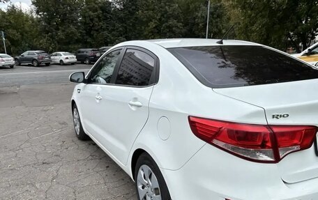 KIA Rio III рестайлинг, 2016 год, 950 000 рублей, 4 фотография