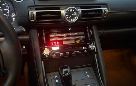 Lexus IS III, 2021 год, 4 100 000 рублей, 6 фотография