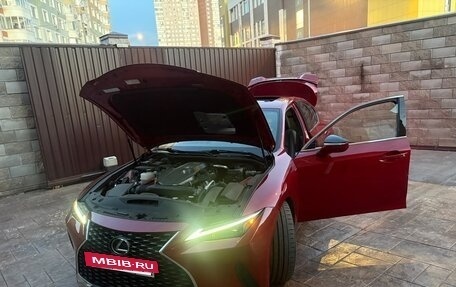 Lexus IS III, 2021 год, 4 100 000 рублей, 3 фотография