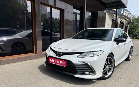 Toyota Camry, 2021 год, 3 100 000 рублей, 4 фотография