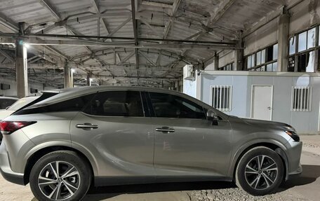 Lexus RX IV рестайлинг, 2025 год, 6 800 000 рублей, 5 фотография