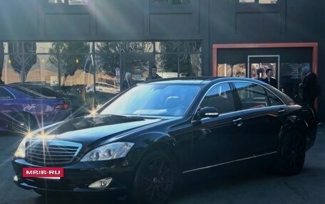 Mercedes-Benz S-Класс, 2007 год, 2 300 000 рублей, 2 фотография