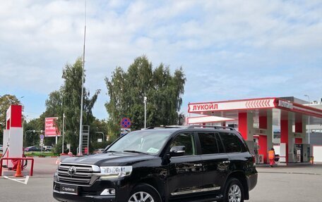 Toyota Land Cruiser 200, 2019 год, 5 699 000 рублей, 3 фотография