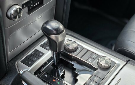 Toyota Land Cruiser 200, 2019 год, 5 699 000 рублей, 16 фотография