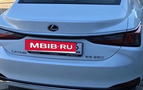 Lexus ES VII, 2018 год, 4 300 000 рублей, 5 фотография