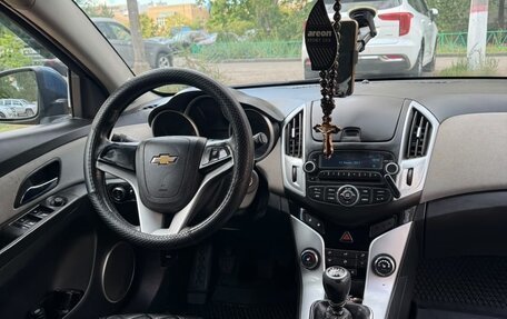 Chevrolet Cruze II, 2012 год, 700 000 рублей, 6 фотография