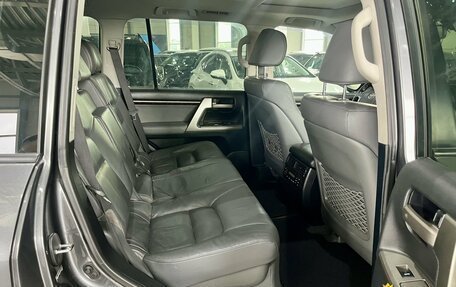 Toyota Land Cruiser 200, 2008 год, 2 699 000 рублей, 23 фотография