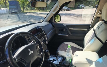 Mitsubishi Pajero IV, 2014 год, 2 450 000 рублей, 7 фотография