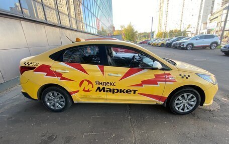 Hyundai Solaris II рестайлинг, 2020 год, 750 000 рублей, 2 фотография