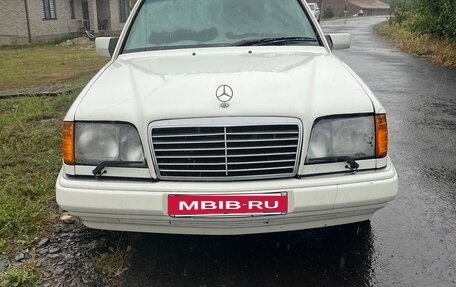 Mercedes-Benz E-Класс, 1993 год, 560 000 рублей, 6 фотография