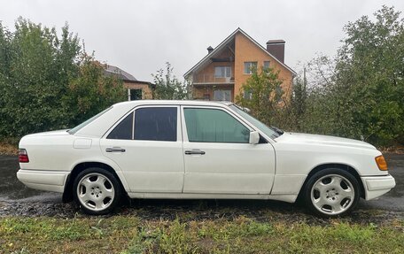 Mercedes-Benz E-Класс, 1993 год, 560 000 рублей, 8 фотография