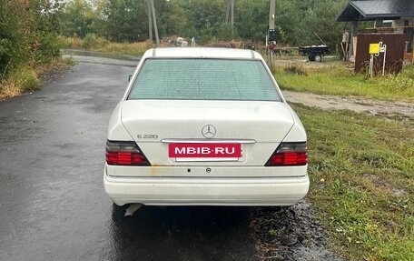 Mercedes-Benz E-Класс, 1993 год, 560 000 рублей, 10 фотография