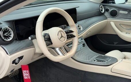 Mercedes-Benz E-Класс, 2020 год, 4 500 000 рублей, 8 фотография