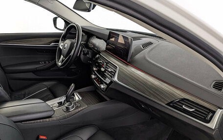BMW 5 серия, 2022 год, 5 329 000 рублей, 13 фотография