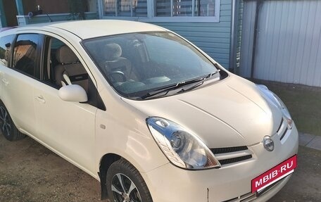 Nissan Note II рестайлинг, 2005 год, 400 000 рублей, 2 фотография