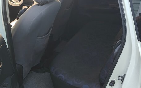 Nissan Note II рестайлинг, 2005 год, 400 000 рублей, 20 фотография