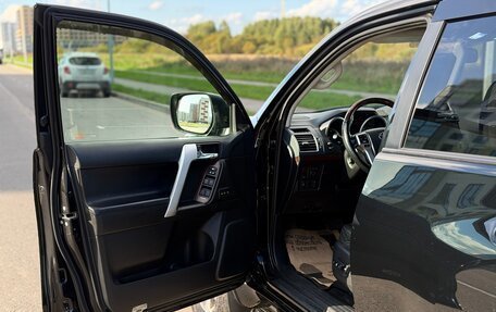 Toyota Land Cruiser Prado 150 рестайлинг 2, 2015 год, 3 700 000 рублей, 9 фотография