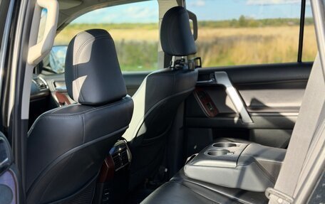 Toyota Land Cruiser Prado 150 рестайлинг 2, 2015 год, 3 700 000 рублей, 12 фотография