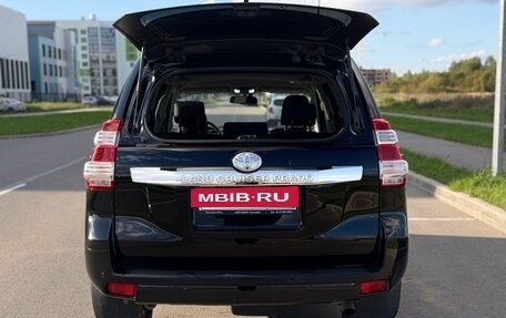 Toyota Land Cruiser Prado 150 рестайлинг 2, 2015 год, 3 700 000 рублей, 20 фотография