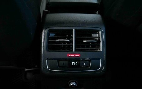 Audi A4, 2017 год, 2 620 000 рублей, 15 фотография