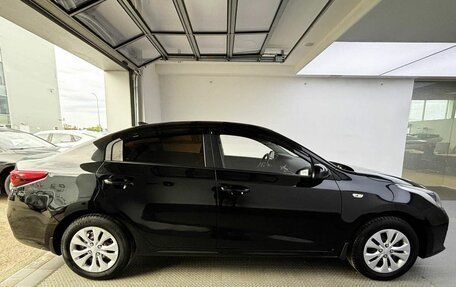 KIA Rio IV, 2017 год, 999 000 рублей, 4 фотография