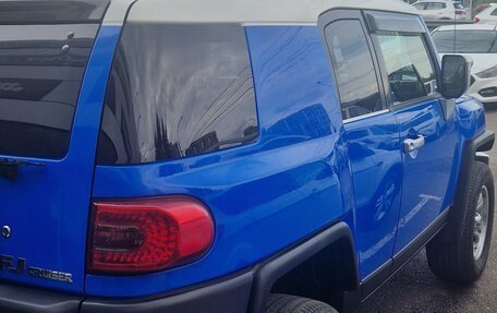 Toyota FJ Cruiser, 2006 год, 2 600 000 рублей, 3 фотография