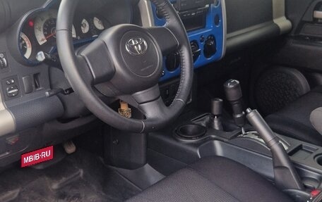 Toyota FJ Cruiser, 2006 год, 2 600 000 рублей, 4 фотография