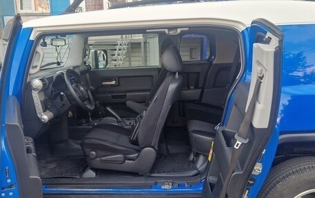 Toyota FJ Cruiser, 2006 год, 2 600 000 рублей, 6 фотография
