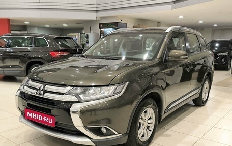 Mitsubishi Outlander III рестайлинг 3, 2016 год, 1 780 000 рублей, 1 фотография