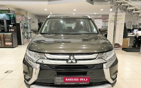 Mitsubishi Outlander III рестайлинг 3, 2016 год, 1 780 000 рублей, 2 фотография