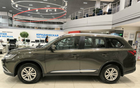 Mitsubishi Outlander III рестайлинг 3, 2016 год, 1 780 000 рублей, 8 фотография