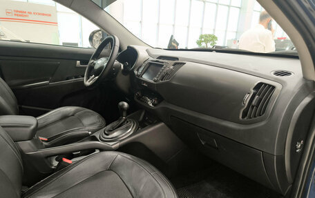 KIA Sportage III, 2011 год, 880 000 рублей, 11 фотография