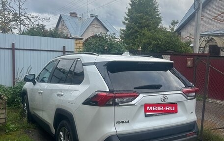 Toyota RAV4, 2021 год, 3 550 000 рублей, 1 фотография