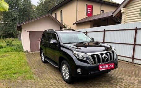 Toyota Land Cruiser Prado 150 рестайлинг 2, 2016 год, 3 750 000 рублей, 2 фотография