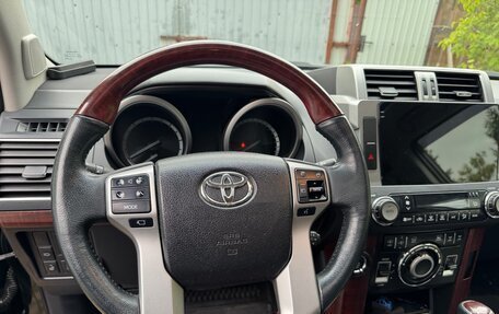 Toyota Land Cruiser Prado 150 рестайлинг 2, 2016 год, 3 750 000 рублей, 16 фотография