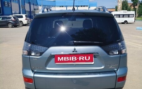 Mitsubishi Outlander III рестайлинг 3, 2008 год, 800 000 рублей, 5 фотография