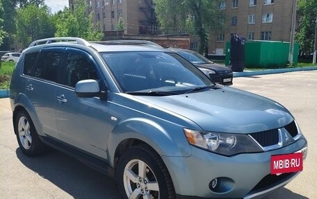 Mitsubishi Outlander III рестайлинг 3, 2008 год, 800 000 рублей, 8 фотография